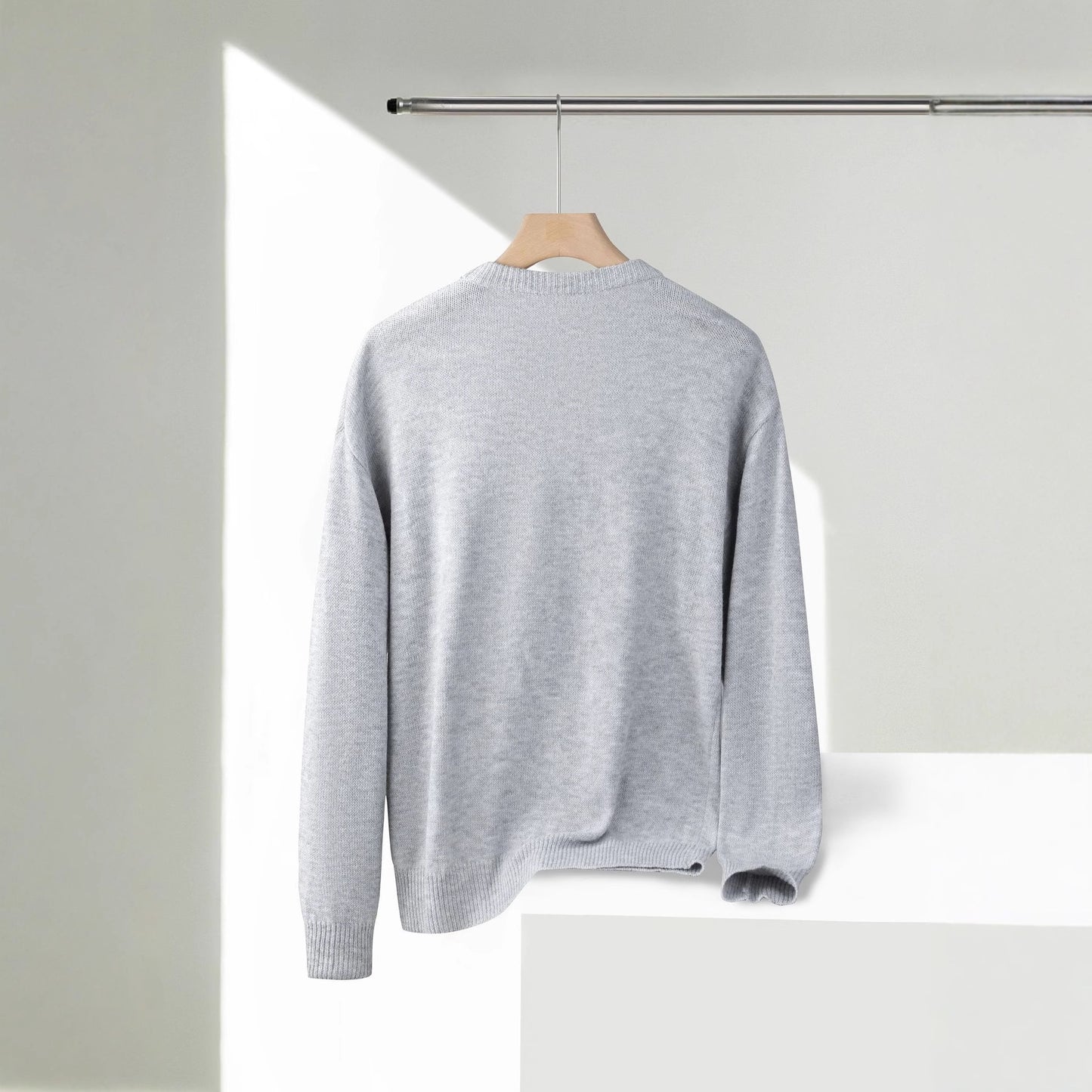 Round neck pocket sweater
