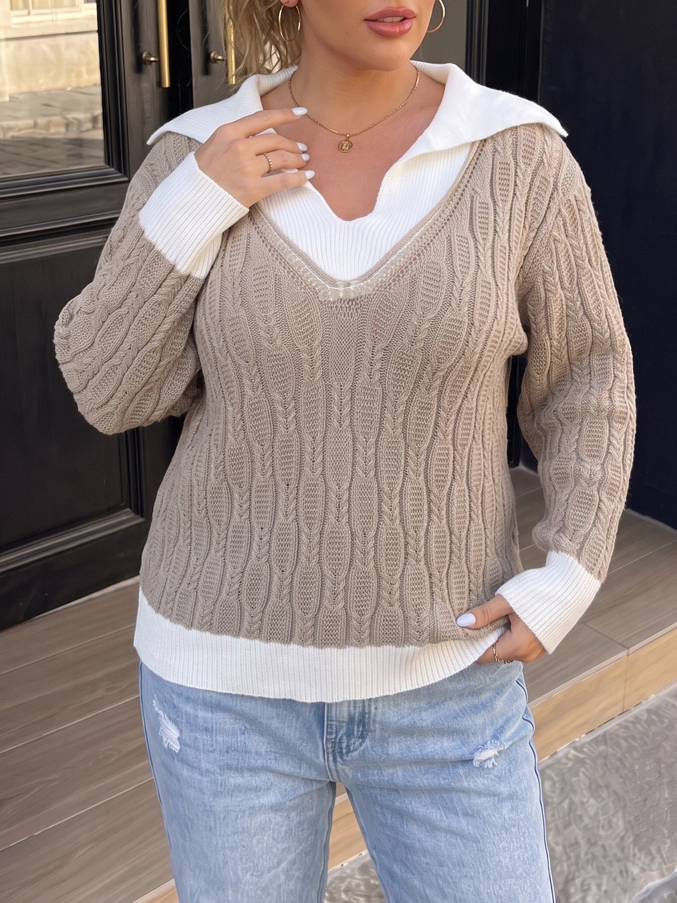 Long Sleeve Turn-down Collar  Knitted Sweater for Women