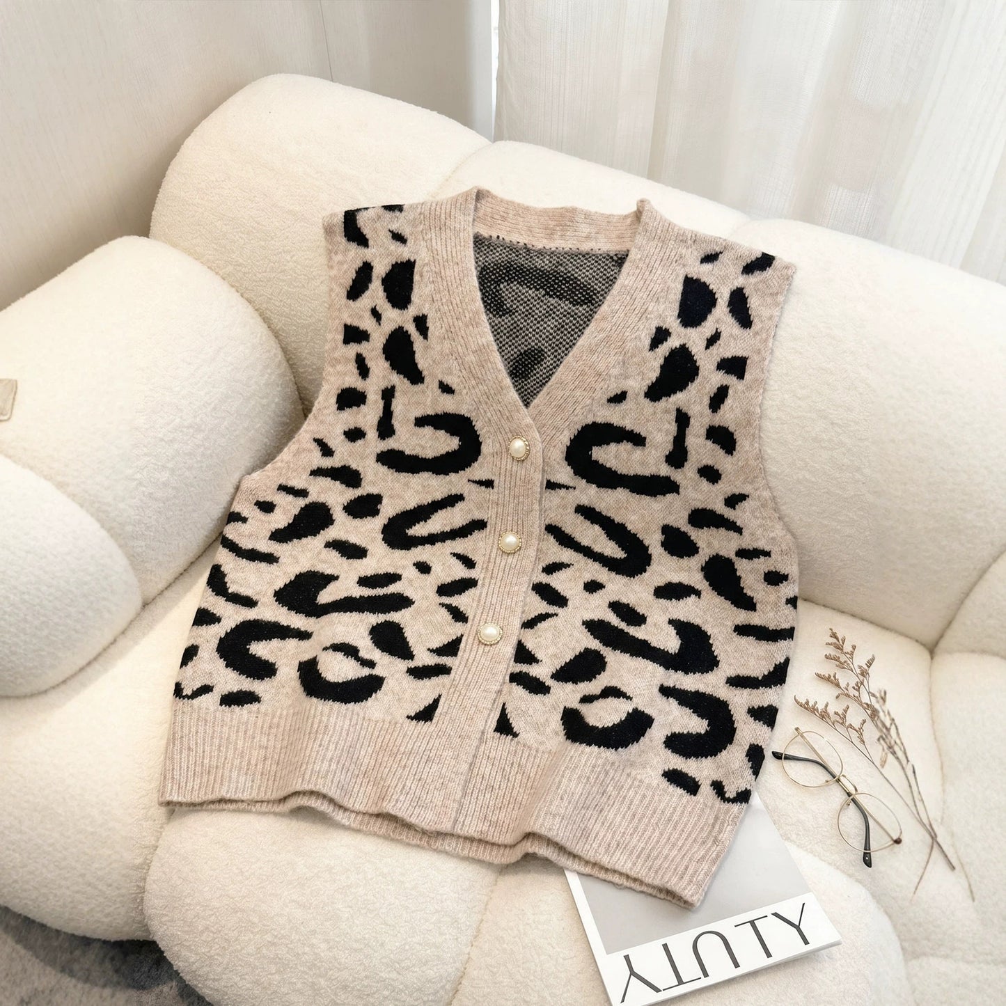 Leopard Print V-Neck Knitted Cardigan Sweater Coat Short Top with Imitation Pearl Buttons Loose Vest